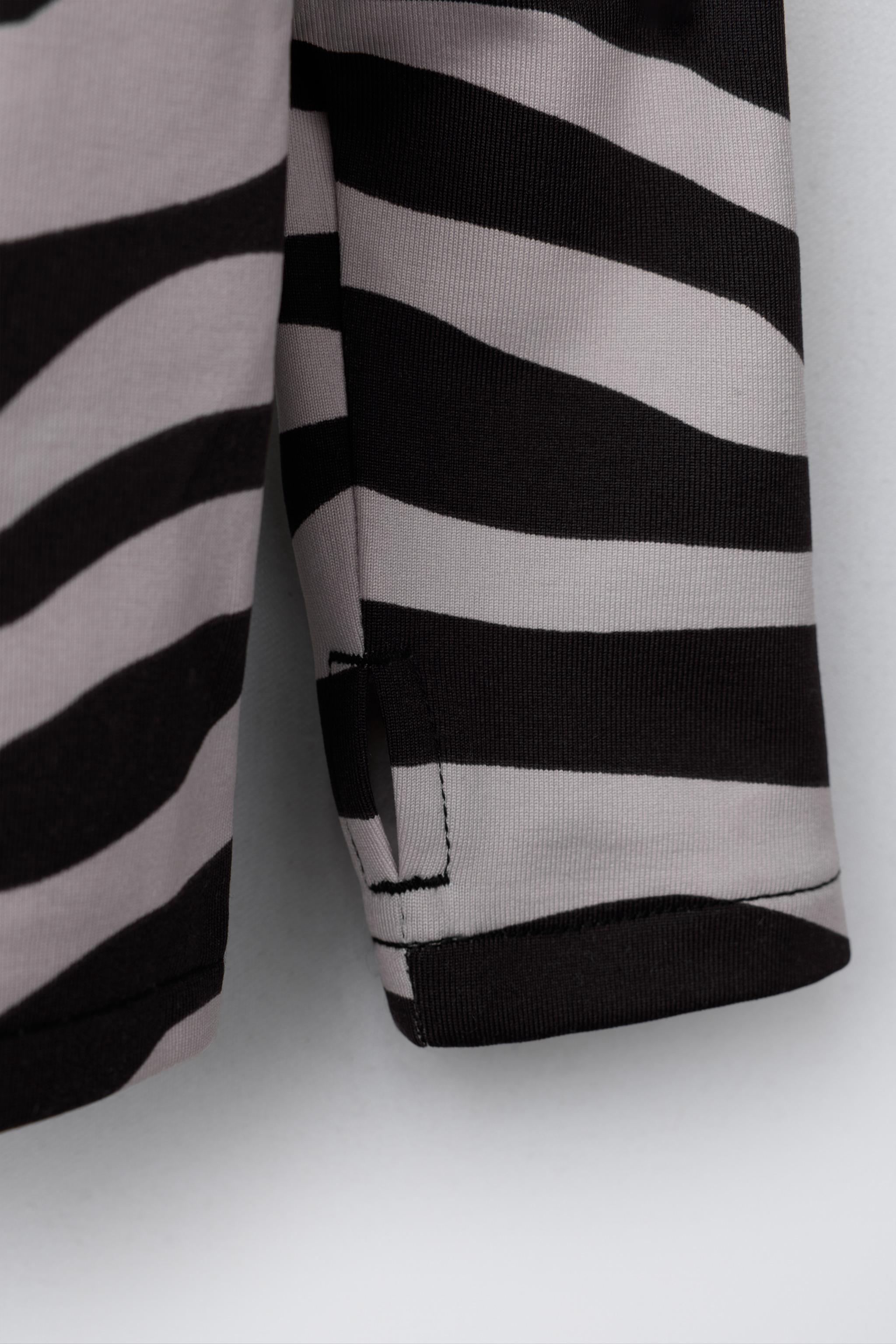 BREATHABLE ZEBRA SHIRT